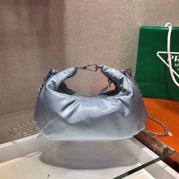 new lady's cloud bag 7a high-end custom quality diagonal cross bag single shoulder bag fashion style silver metal accessories with deta
new lady's cloud bag 7a high-end custom quality diagonal cross bag single shoulder bag fashion style silver metal accessories with deta