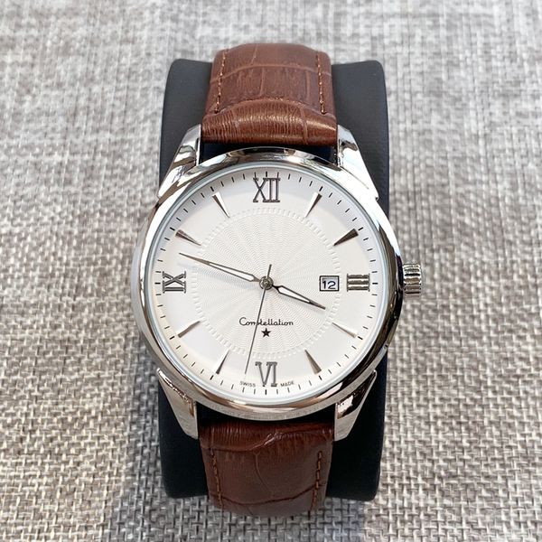 2020 new nice designer quartz watch man luxury watches gentlemen dress fashion watches leather simple wristwatches casual style high quality, Slivery;brown
2020 new nice designer quartz watch man luxury watches gentlemen dress fashion watches leather simple wristwatches casual style high quality, Slivery;brown