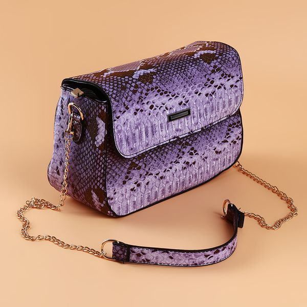 avant-garde fashion handbags europe and the united states new shoulder messenger handbag snakeskin pattern chain handbag
avant-garde fashion handbags europe and the united states new shoulder messenger handbag snakeskin pattern chain handbag