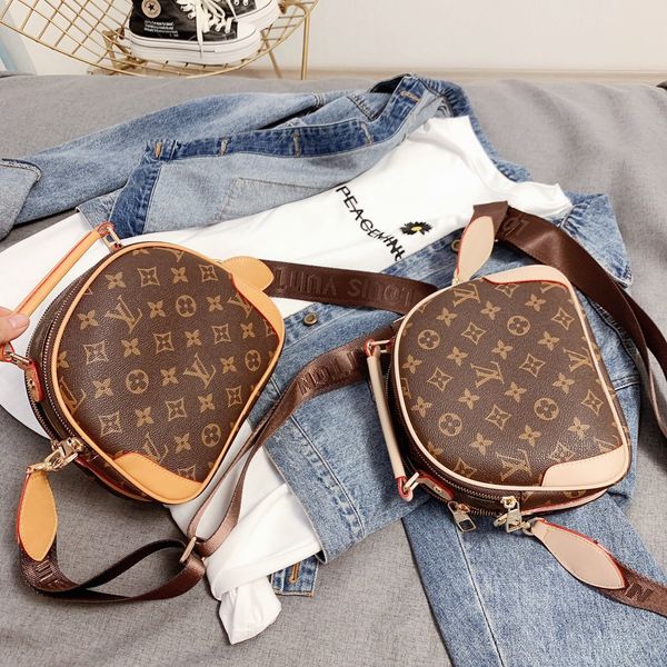newset luxury women lady messenger bags love heart wave pattern satchel genuine leather designer shoulder bag chain handbags purse
newset luxury women lady messenger bags love heart wave pattern satchel genuine leather designer shoulder bag chain handbags purse