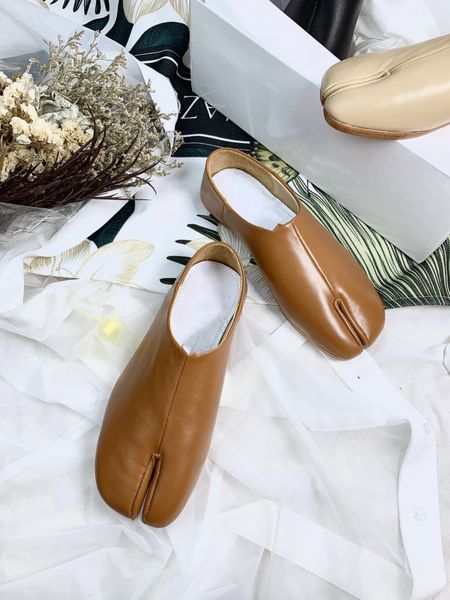 2019 new relea e mai on hoe genuine leather margiela tabi hoe plit toe leather loafer pari fa hion how catwalk hoe
2019 new relea e mai on hoe genuine leather margiela tabi hoe plit toe leather loafer pari fa hion how catwalk hoe