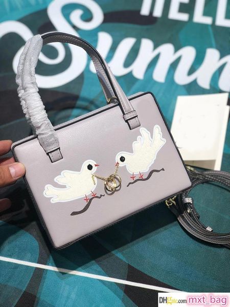 designer luxury handbag purse loevy purses genuine leather women fashion totes purse bag ladies fashion designer bag
designer luxury handbag purse loevy purses genuine leather women fashion totes purse bag ladies fashion designer bag