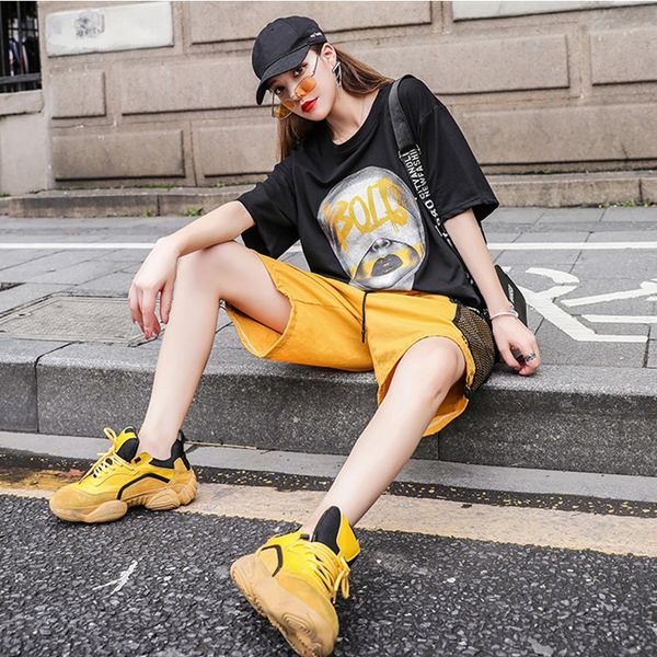 2020 summer new short-sleeved women's casual sports suit street hip-hop shorts two-piece, White
2020 summer new short-sleeved women's casual sports suit street hip-hop shorts two-piece, White