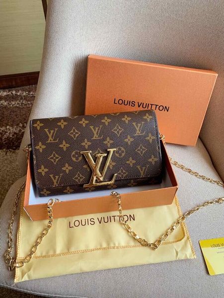 stylish style girly simple style chain bag classic review perfect size for any occasion: 23*14cm
stylish style girly simple style chain bag classic review perfect size for any occasion: 23*14cm