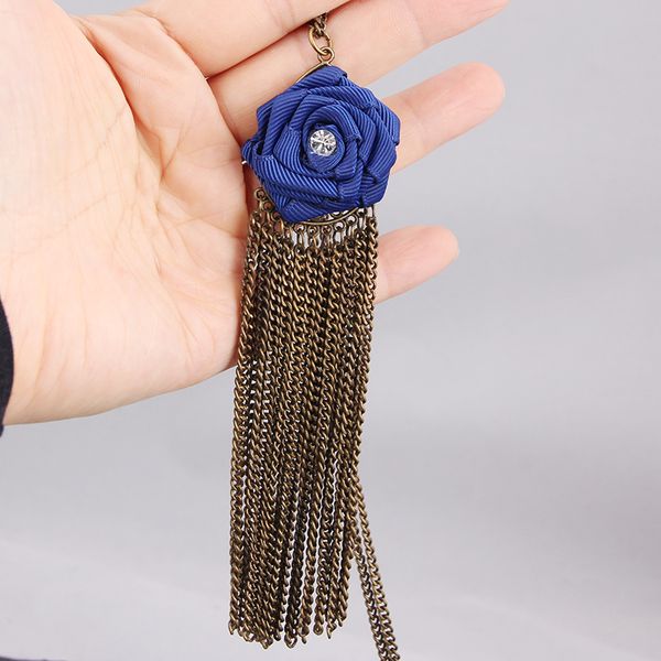 tassels rose pendants sweater long necklace for women's bohemian chokers fashion bronze queen black jewelry rhinestone ornament, Silver
tassels rose pendants sweater long necklace for women's bohemian chokers fashion bronze queen black jewelry rhinestone ornament, Silver
