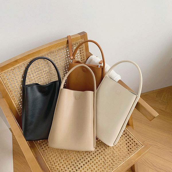2020 new women's bag pu leather shoulder bag women's fashion messenger simple large capacity bucket ladies handbag 
2020 new women's bag pu leather shoulder bag women's fashion messenger simple large capacity bucket ladies handbag