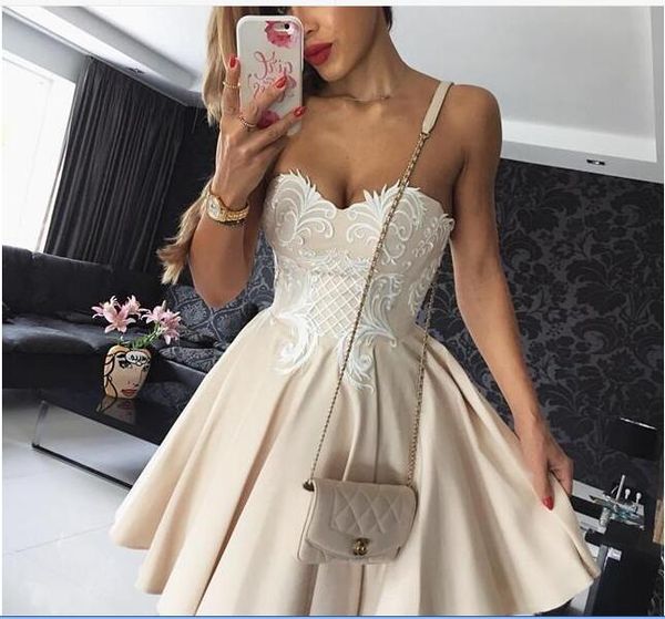 charming short mini homecoming dresses sweetheart white lace appliques sleeveless ruched draped plus size party dresses cocktail gowns, Red
charming short mini homecoming dresses sweetheart white lace appliques sleeveless ruched draped plus size party dresses cocktail gowns, Red