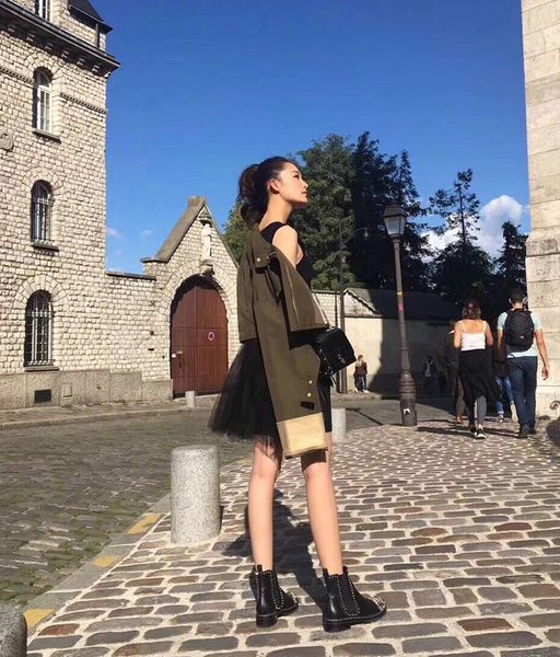 women designer ankle martin boots luxury women rivets red bottom shors square heel platform knight motorcycle cow leather boots sz 35-40, Black
women designer ankle martin boots luxury women rivets red bottom shors square heel platform knight motorcycle cow leather boots sz 35-40, Black