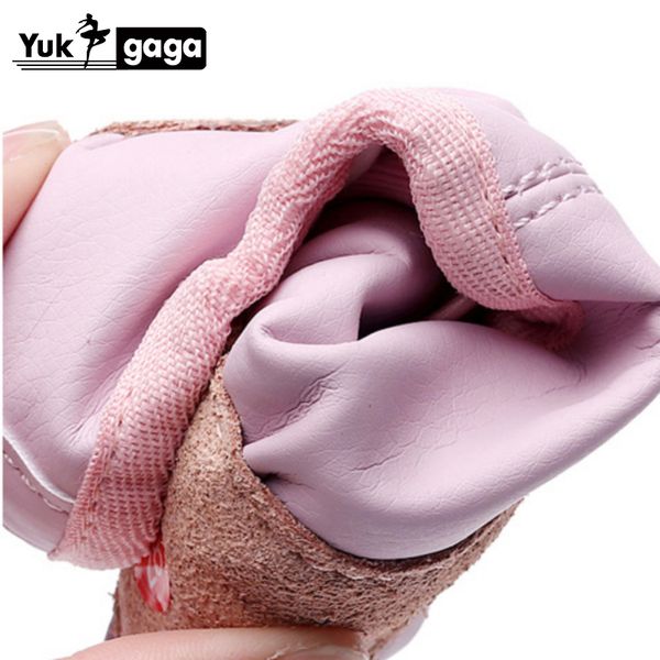 ballet shoes hand-stitched professional ballet dance shoes for girls women men pink/nude
ballet shoes hand-stitched professional ballet dance shoes for girls women men pink/nude
