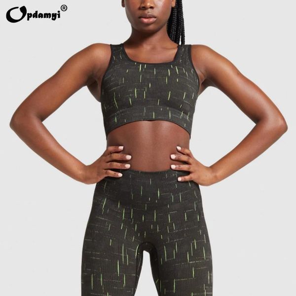 2020 new women gym seamless workout sets fluorescent sportswearreflective illumination sports bra high waist legging yoga set, White;red
2020 new women gym seamless workout sets fluorescent sportswearreflective illumination sports bra high waist legging yoga set, White;red