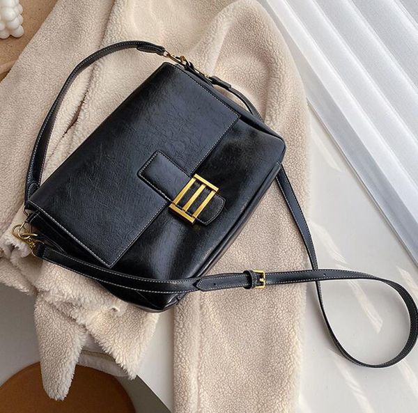 designer handbag purse postman bag shoulder bag envelope bag classic fashion crossbody 2020 new style lady bags brw
designer handbag purse postman bag shoulder bag envelope bag classic fashion crossbody 2020 new style lady bags brw