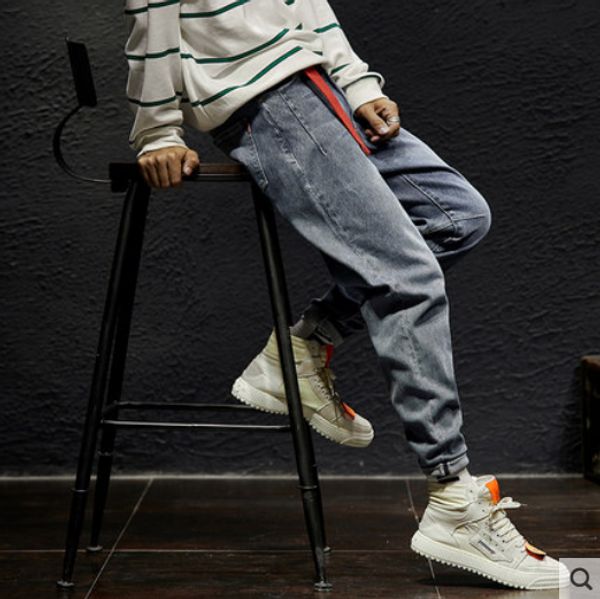 the blue the new jeans popular logo loose big yards joker haroun pants boys han edition tide bound feet
the blue the new jeans popular logo loose big yards joker haroun pants boys han edition tide bound feet