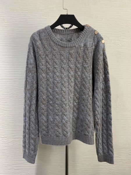 2019 new ladies fashion long-sleeved casual flower yarn shoulder buckle twisted cashmere sweater 1101, White;black
2019 new ladies fashion long-sleeved casual flower yarn shoulder buckle twisted cashmere sweater 1101, White;black