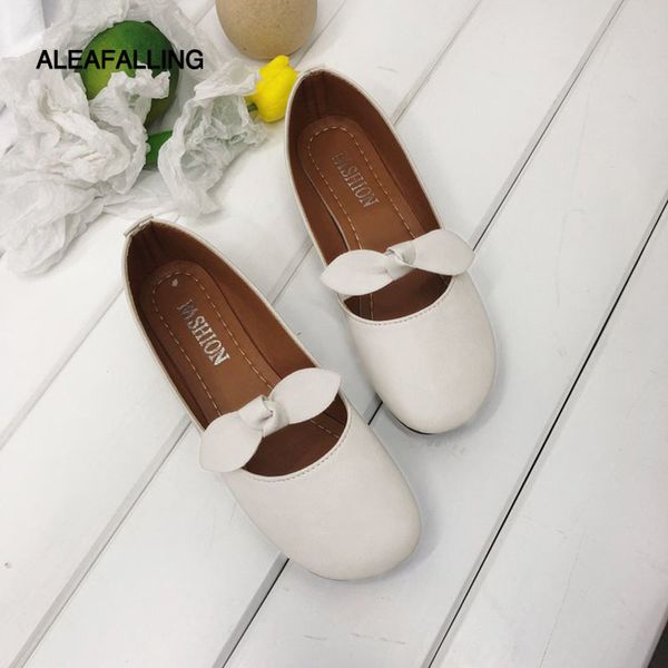 aleafalling spring new arrival casual shoes comfortable sole lady flats fashion slip-on soft girl shoes, Black
aleafalling spring new arrival casual shoes comfortable sole lady flats fashion slip-on soft girl shoes, Black