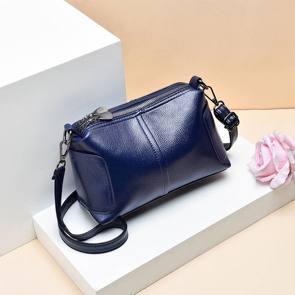 ladies shoulder bag simple fashion soft leather bag spring summer new wild middle-aged mom women shopping
ladies shoulder bag simple fashion soft leather bag spring summer new wild middle-aged mom women shopping