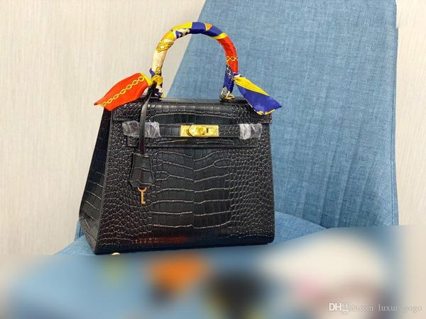 designer luxury women bags shoulder bags women crossbody bag high-quality genuine leather casual wild shopping fashion four colors 
designer luxury women bags shoulder bags women crossbody bag high-quality genuine leather casual wild shopping fashion four colors