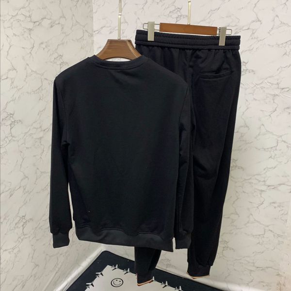 2019 autumn men sportswear badge embroidery hoodies clothes tracksuits sweatshirts coats hoody track suits joggers 2 piece set, Gray
2019 autumn men sportswear badge embroidery hoodies clothes tracksuits sweatshirts coats hoody track suits joggers 2 piece set, Gray