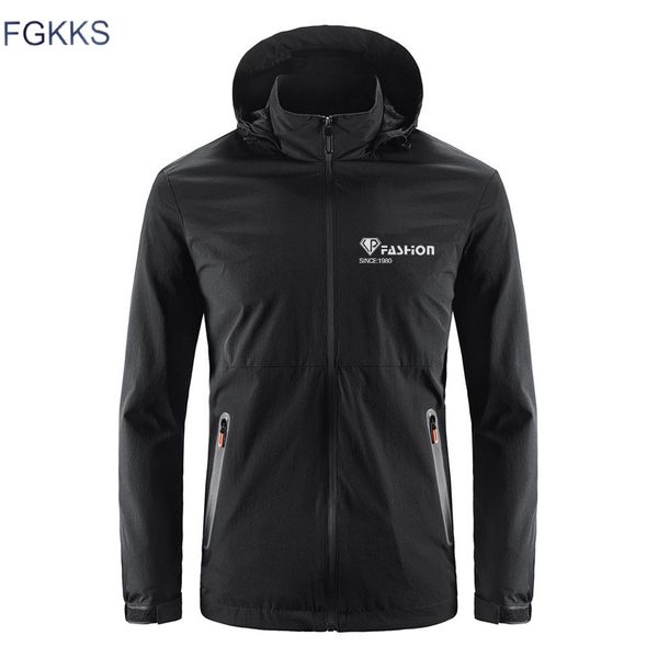 fgkks autumn winter men jackets men's outdoor hooded thick jacket male brand fashion casual jacket coats (detachable hat, Black;brown
fgkks autumn winter men jackets men's outdoor hooded thick jacket male brand fashion casual jacket coats (detachable hat, Black;brown