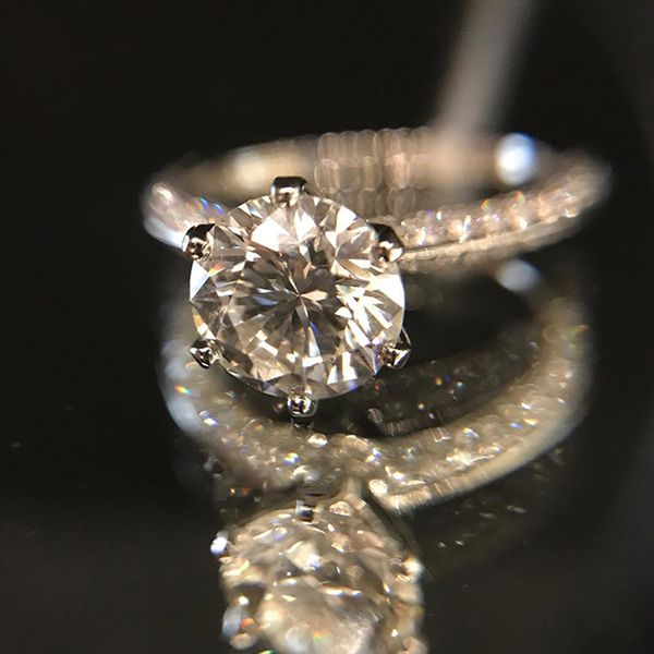 pure 18k white gold ring luxury moissanite ring d color romantic style wedding anniversary custom made jewelry, Golden;silver
pure 18k white gold ring luxury moissanite ring d color romantic style wedding anniversary custom made jewelry, Golden;silver
