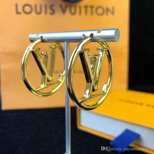designer earrings gold luxury designer jewelry women earrings brass vacuum gold plating process never fade, no allergies, Golden;silver
designer earrings gold luxury designer jewelry women earrings brass vacuum gold plating process never fade, no allergies, Golden;silver