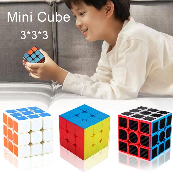 kubus kubus magische 3 * 3 * 3 speedcube professionele puzzels магия кубики puzzel speelgoed вур kinderen вур volwassenen
kubus kubus magische 3 * 3 * 3 speedcube professionele puzzels магия кубики puzzel speelgoed вур kinderen вур volwassenen