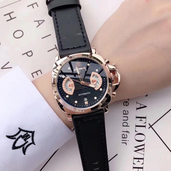 men's watch 2019 a gorgeous mechanical sports watch , with a double calendar on leather strap utomatic, Slivery;brown
men's watch 2019 a gorgeous mechanical sports watch , with a double calendar on leather strap utomatic, Slivery;brown