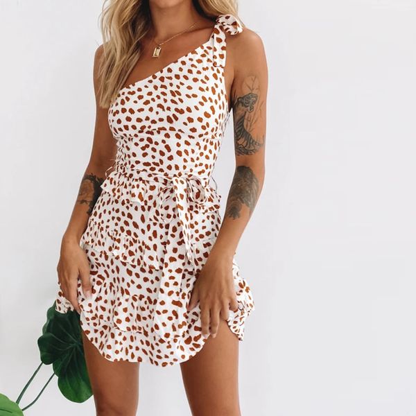 2020 новый leopard печати шнуровке талии a-линия юбка дизайн чувство склонны плечо сексуальное платье, Black;gray
2020 новый leopard печати шнуровке талии a-линия юбка дизайн чувство склонны плечо сексуальное платье, Black;gray