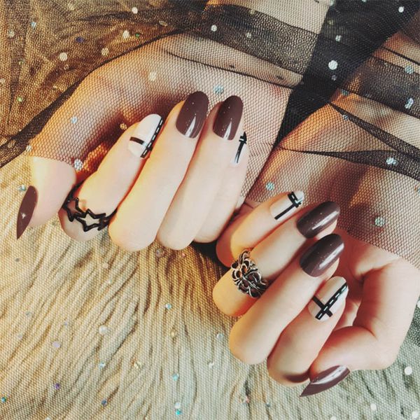 round head diy nail art tips with glue girls fashion black stripe mixed color fake nail women vintage style simple false nails, Red;gold
round head diy nail art tips with glue girls fashion black stripe mixed color fake nail women vintage style simple false nails, Red;gold