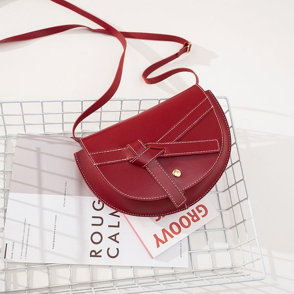 2020 новый дизайн доступные девушки курьерские сумки мини милые женские сумки на ремне кожаный материал сумки на заказ логотип k032
2020 новый дизайн доступные девушки курьерские сумки мини милые женские сумки на ремне кожаный материал сумки на заказ логотип k032