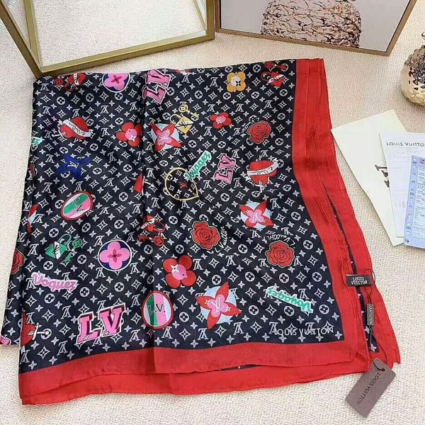 Spring/summer 2019 brand silk scarf leaf fashion rose print beach towel women's silk scarf size 180*90cm 
Spring/summer 2019 brand silk scarf leaf fashion rose print beach towel women's silk scarf size 180*90cm