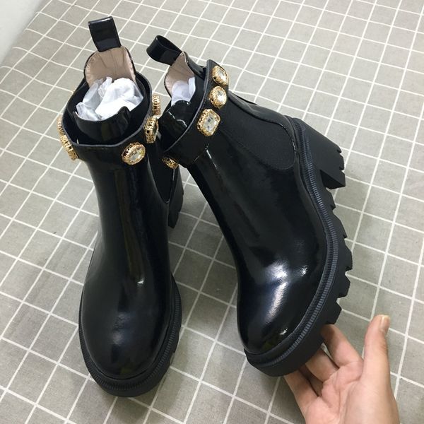 on woman ankle booties designer black non-slip flat ankle booties size 35-41 5 colors
on woman ankle booties designer black non-slip flat ankle booties size 35-41 5 colors