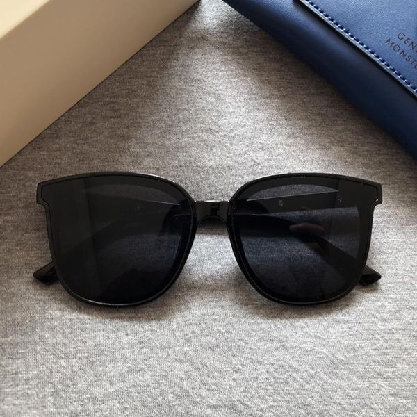 2020 new women brand designer sunglasses korea gm gentle monster sunglasses female retro sunglsss fashion men sun glasses oculos ibvlr
2020 new women brand designer sunglasses korea gm gentle monster sunglasses female retro sunglsss fashion men sun glasses oculos ibvlr