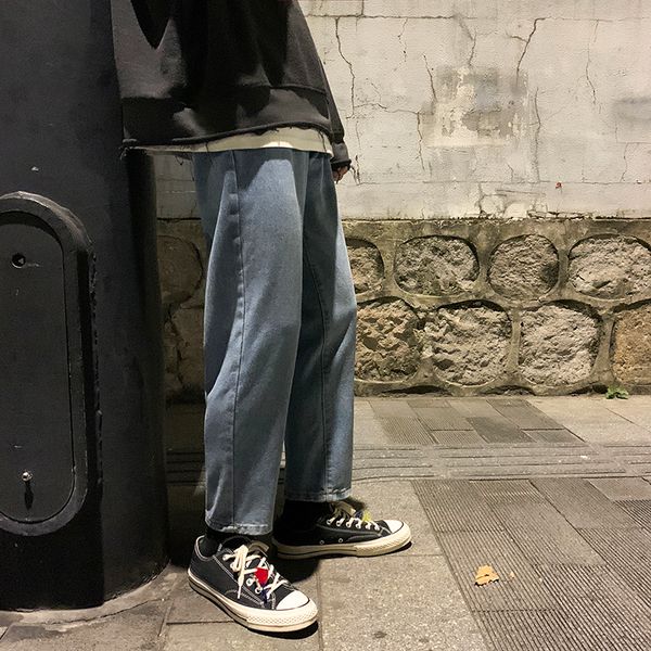 2019 autumn and winter new neutral couple youth popular wild straight pants fashion casual solid color loose jeans blue / black
2019 autumn and winter new neutral couple youth popular wild straight pants fashion casual solid color loose jeans blue / black