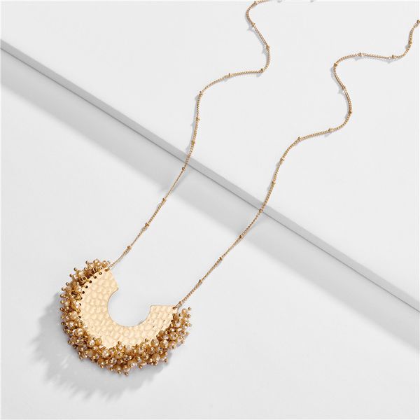 2019 fall winter trendy new cluster crystal beads half moon shape metal pendant necklace for women, Silver
2019 fall winter trendy new cluster crystal beads half moon shape metal pendant necklace for women, Silver