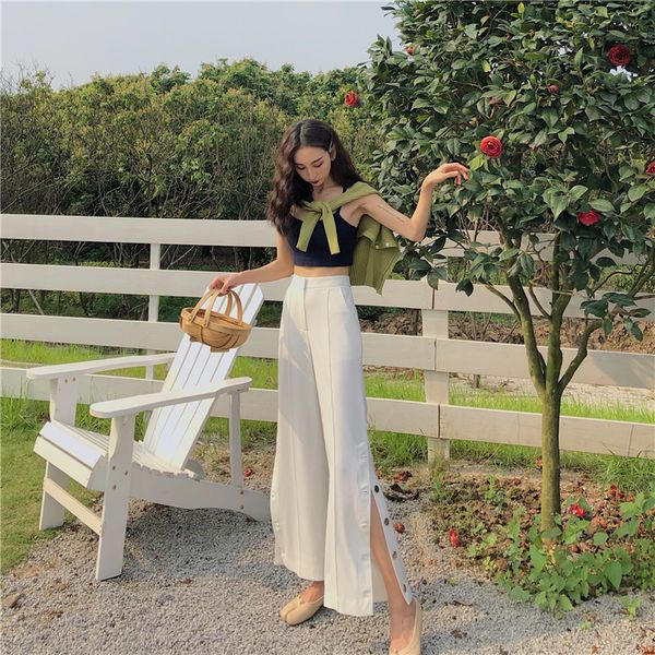 2019 summer wear new port taste fashion show thin tall waist side split button wide leg trousers of micro loudspeaker, Black;white
2019 summer wear new port taste fashion show thin tall waist side split button wide leg trousers of micro loudspeaker, Black;white