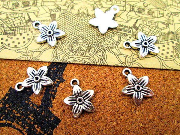 90pcs-- lily flower charms, antique silver tone lily flower charms pendants 14x12mm, Bronze;silver
90pcs-- lily flower charms, antique silver tone lily flower charms pendants 14x12mm, Bronze;silver