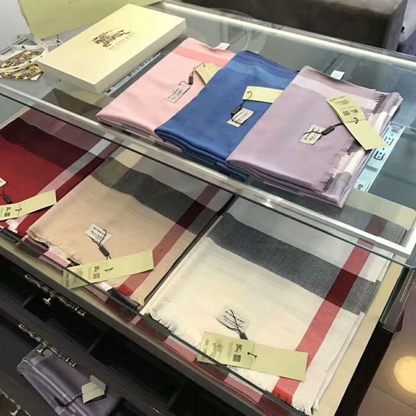 gucciscarf мода женщина плед шарф платок весной и летом 180 * 70см красивый элегантный осень и зима платок, Blue;gray
gucciscarf мода женщина плед шарф платок весной и летом 180 * 70см красивый элегантный осень и зима платок, Blue;gray