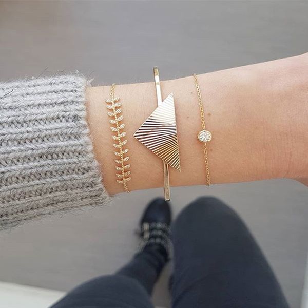 3pcs/set geometric knot circle bracelets women/ fashion gold color zircon alloy chain link bangles female jewelry party gifts, Golden;silver
3pcs/set geometric knot circle bracelets women/ fashion gold color zircon alloy chain link bangles female jewelry party gifts, Golden;silver