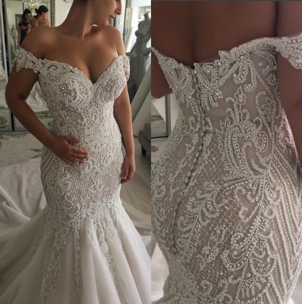 2019 luxury off the shoulder beaded mermaid wedding dresses tulle crystals stones sweep train wedding bridal gowns with buttons back, White
2019 luxury off the shoulder beaded mermaid wedding dresses tulle crystals stones sweep train wedding bridal gowns with buttons back, White