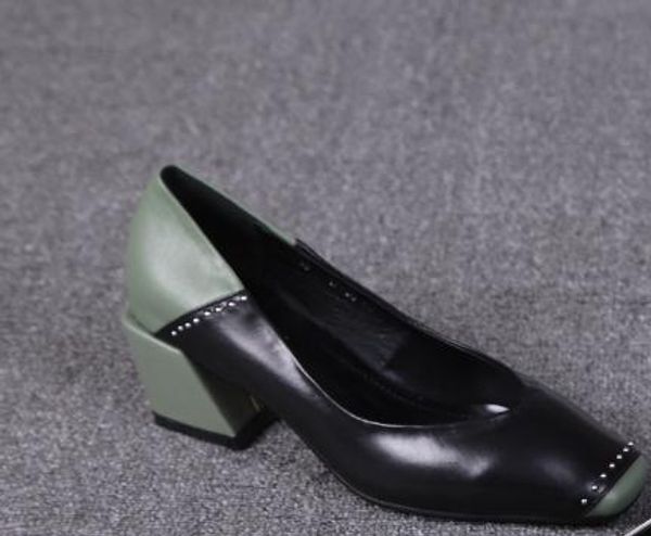 2019 women's shoes in spring and autumn with new style middle heel coarse heel square head blue patchwork rivet @100, Black
2019 women's shoes in spring and autumn with new style middle heel coarse heel square head blue patchwork rivet @100, Black