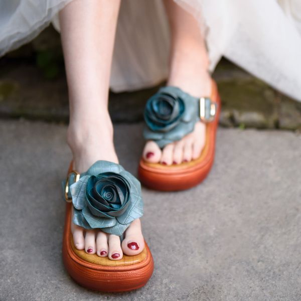 artmu original fashion women flip flops shoes flowers sandals female outdoor wearing platform slippers shoes thick flip-flops, Black
artmu original fashion women flip flops shoes flowers sandals female outdoor wearing platform slippers shoes thick flip-flops, Black