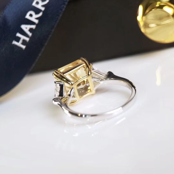 2020 fashion designer ring simple and versatile temperament ring 925 silver plated chamfered diamond ring
2020 fashion designer ring simple and versatile temperament ring 925 silver plated chamfered diamond ring
