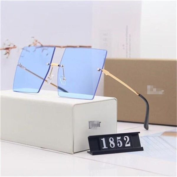 1852with box sunglasses for women popular fashion designer goggle designer uv protection cat eye frame come with package, White;black
1852with box sunglasses for women popular fashion designer goggle designer uv protection cat eye frame come with package, White;black