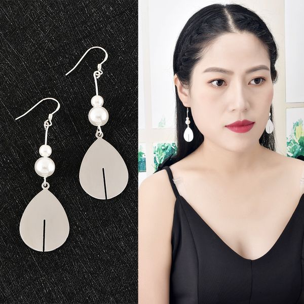 2019 fashion jewelry personality temperament metal earrings artificial pearls for women long earrings, Golden;silver
2019 fashion jewelry personality temperament metal earrings artificial pearls for women long earrings, Golden;silver