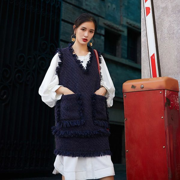 lanmrem 2020 spring and new fashion v-neck solid color sleeveless fringed side long sweater knitted dress female pb606, Black;white
lanmrem 2020 spring and new fashion v-neck solid color sleeveless fringed side long sweater knitted dress female pb606, Black;white