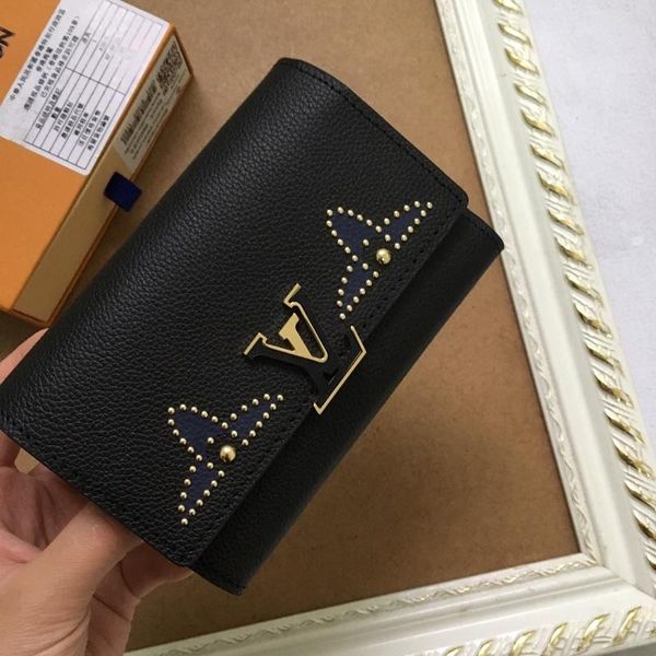 l7 international brand lady holding bag fashion entertainment bag classic charm exquisite fashion design party deliver, Black;red
l7 international brand lady holding bag fashion entertainment bag classic charm exquisite fashion design party deliver, Black;red