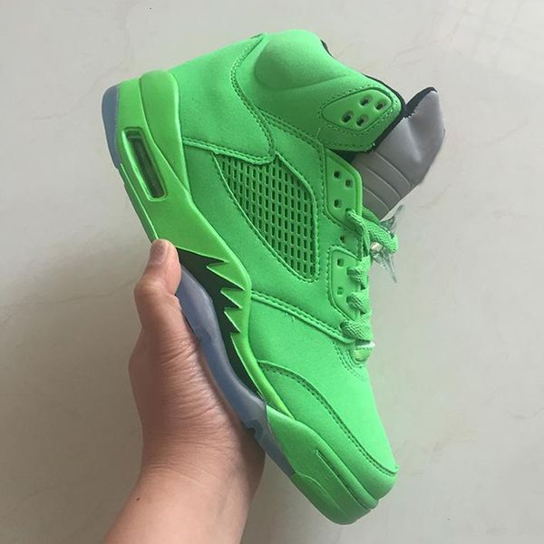 men basketball shoes 5 emerald green athletic sneakers a solid emerald green upper finished with white detailing size us 8-13
men basketball shoes 5 emerald green athletic sneakers a solid emerald green upper finished with white detailing size us 8-13
