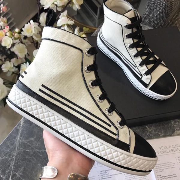 Sapatos ocasionais allstarshoes001
Sapatos ocasionais allstarshoes001