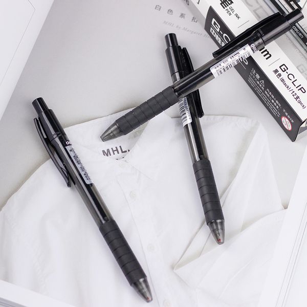 1 pieces black 0.5 mm head gel ink pen press-gel-pen school office standard writing pen famous trademark deli
1 pieces black 0.5 mm head gel ink pen press-gel-pen school office standard writing pen famous trademark deli
