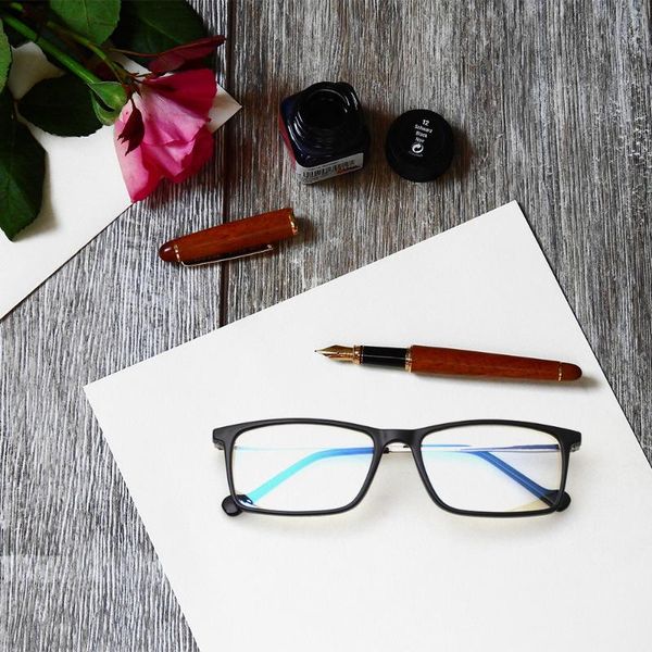 stylish ultra-light reading glasses comfortable and convenient reading glasses, White;black
stylish ultra-light reading glasses comfortable and convenient reading glasses, White;black